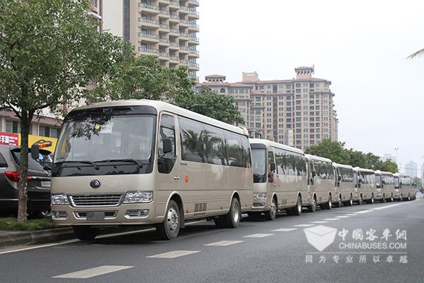 服務博鰲亞洲論壇外國政要團，12輛宇通T7整裝待發