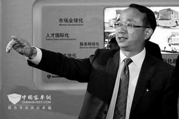 永恒的豐碑，吳文文先生的客車人生