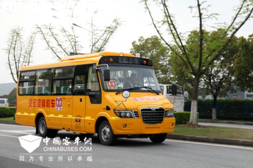 山東青島：運營專業校車數量居全國首位