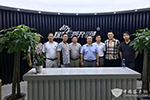 揚子江汽車集團與斑馬快跑洽談新能源汽車合作