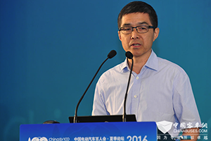 歐陽明高：電動汽車安全管理 政府責無旁貸