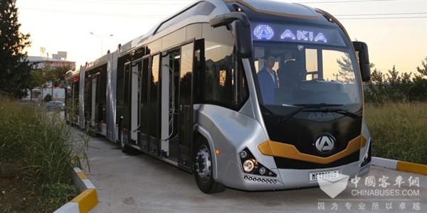 世界上最長公交車在土耳其布爾薩市投入運行