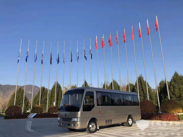 宇通T7 3.5T來了!民族品牌公商務車崛起之時來了!