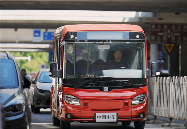 無(wú)V不至 與城共5！中車(chē)電動(dòng)V5 您夢(mèng)想中的微循環(huán)巴士