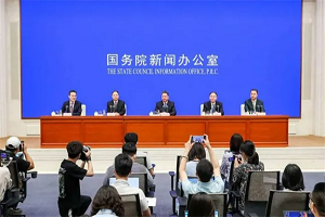 交通運(yùn)輸部部長(zhǎng)李小鵬：到2020年底新能源公交車達(dá)到46.6萬(wàn)輛，占比66.2%
