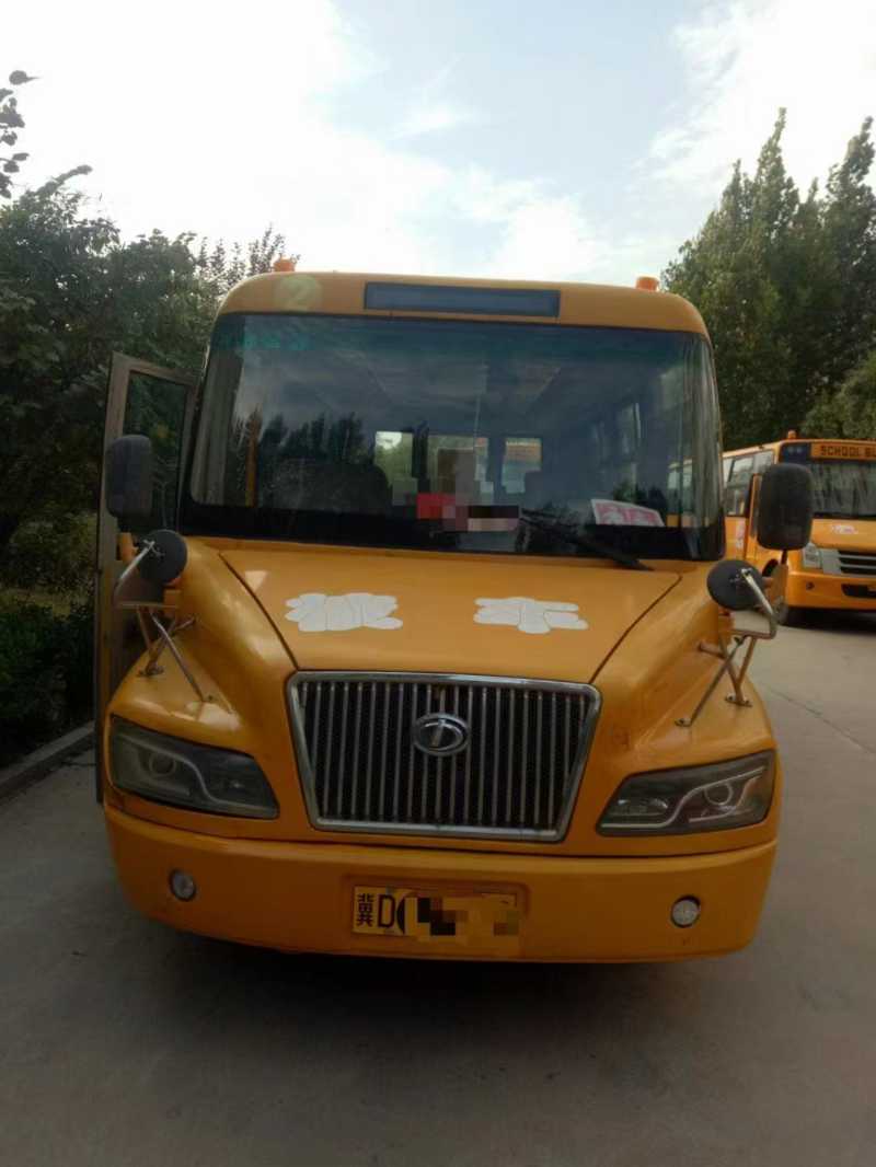 大力37座校車13年9月上牌，國四排放玉柴發動機