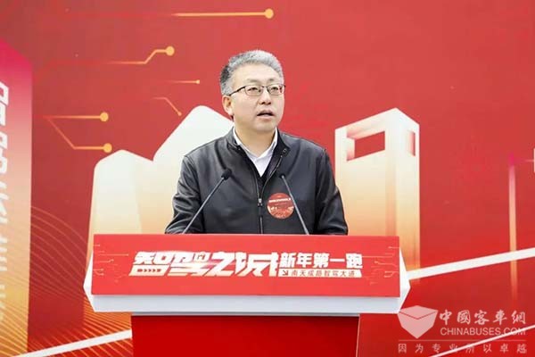 輕舟智航 自動駕駛小巴 龍舟ONE