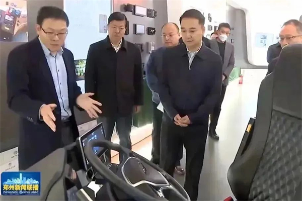 鄭州市長何雄調研專精特新企業蒞臨森鵬電子