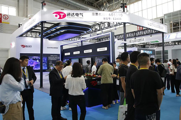 公交多媒體信息發布系統領銜 通達電氣攜多款新品亮相2023道交展
