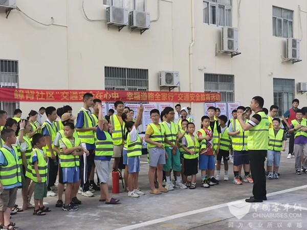 深圳市東部公交 進社區 交通安全知識 盲區