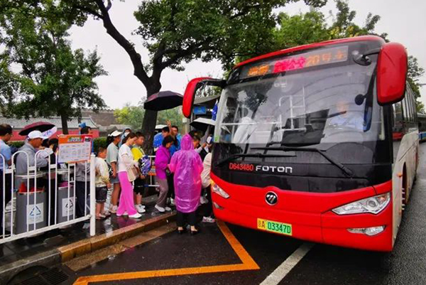打輛公交逛北京 北京公交集團定制線路開進核心區服務游客