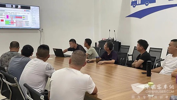 內(nèi)江公交集團 新能源公交車 變速箱 驅動電機 安全隱患