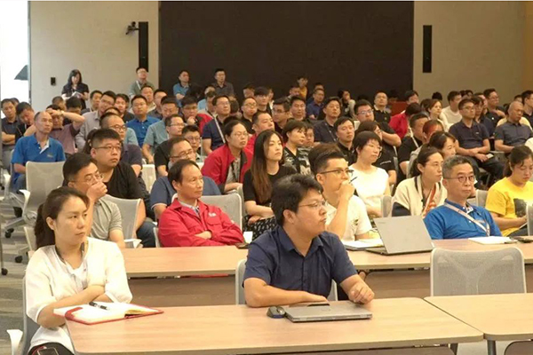 堅定執行“312”戰略 東風康明斯營銷公司布置下半年工作任務