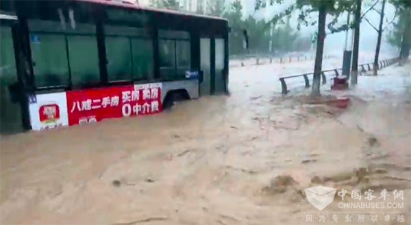 北京公交集團 門頭溝區 洪水 駕駛員 乘客