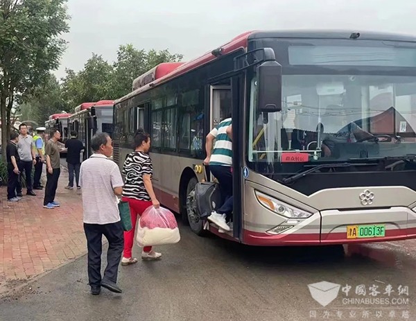 天津公交人堅(jiān)守崗位 積極參與協(xié)助防汛轉(zhuǎn)運(yùn)任務(wù)