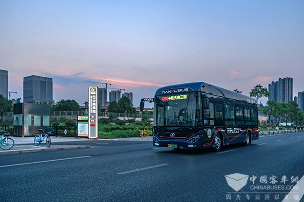 成都公交集團(tuán) 大運(yùn)會 交通保障 智慧蓉城 新能源公交車