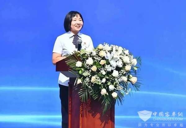 武漢公交集團 東風汽車股份 致敬 公交勞動者 公益活動