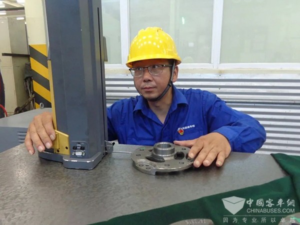 東風(fēng)德納車橋 技能競賽 冠軍獲得者 高超技能