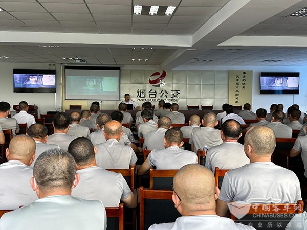 煙臺公交集團 出行服務保障 強校車安全 管理工作