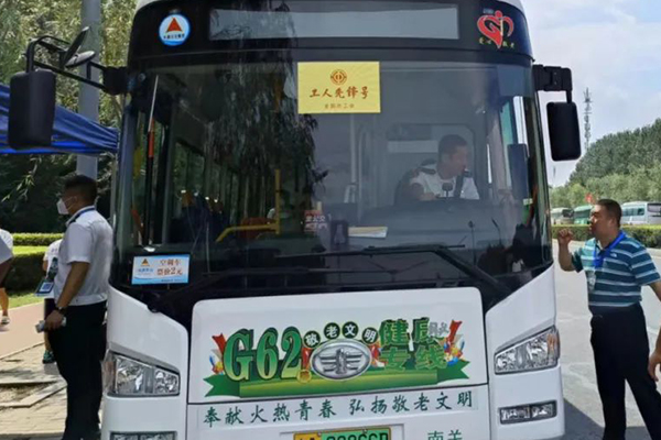 全力做好運營保障工作 長春公交確保農博會期間市民順暢出行