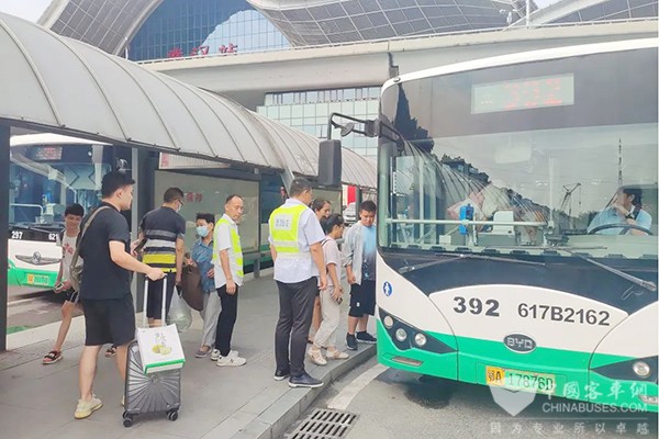武漢公交集團 返校學子 公交出行 加密車次