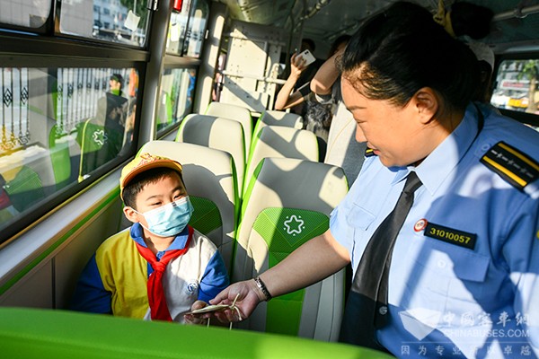 北京市 通學公交車 正式投運 中小學通學