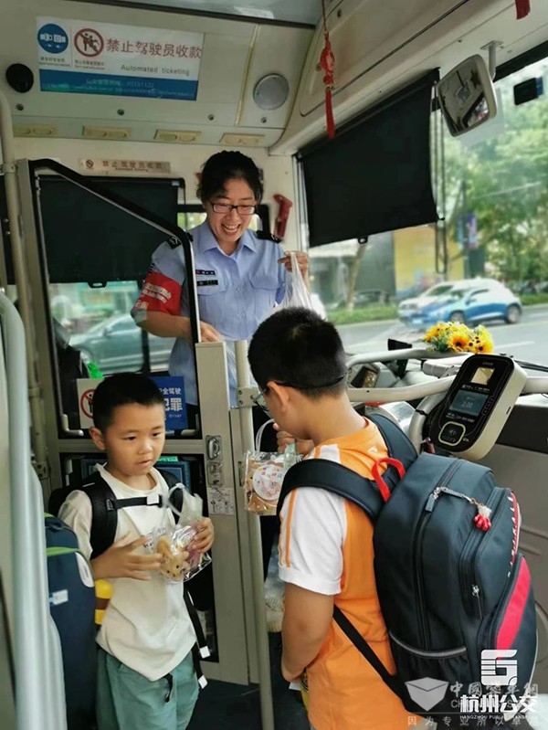 杭州公交 文一街小學 求知專線 安巧云