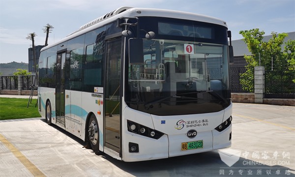 深圳巴士集團(tuán) 深汕特別合作區(qū) 純電動(dòng) 公交車
