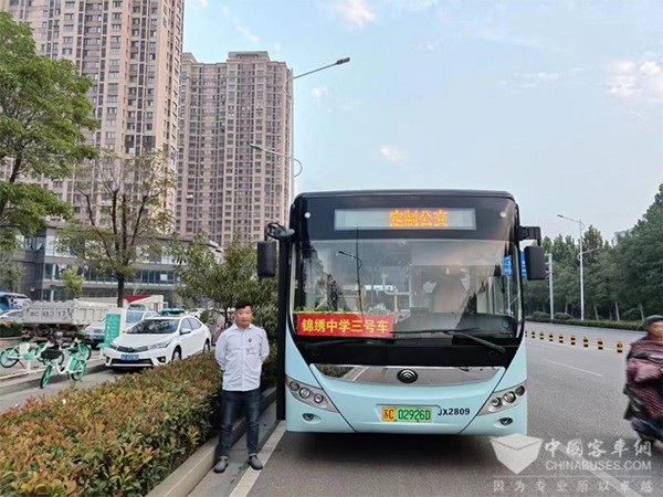 徐州公交 運(yùn)營(yíng)車(chē)輛 細(xì)致檢查 “護(hù)學(xué)”模式