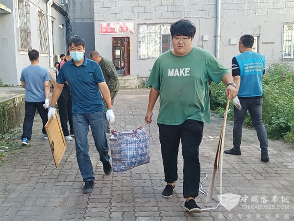 延吉公交集團 紅色星期五 黨員志愿 服務活動