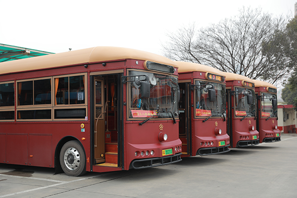 走進南昌公交 看格力鈦鐺鐺車如何打造紅色旅游風景線