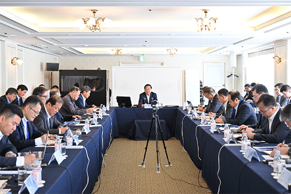 超越歷史最好水平 譚旭光主持召開大干四季度全球視頻動員大會