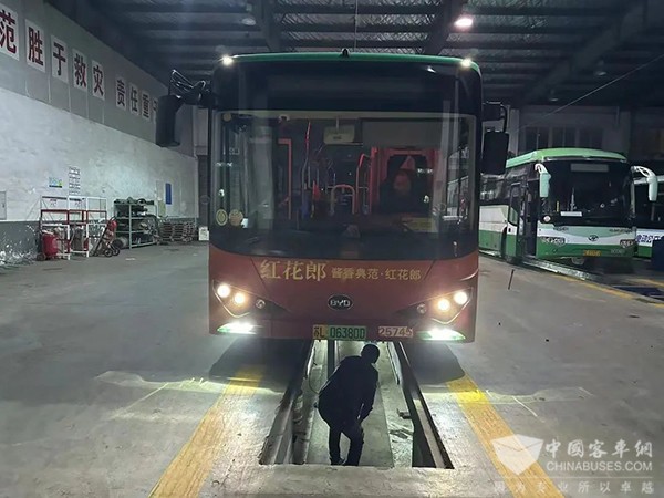 鎮江公交 節日期間 線路運營 安全生產 平穩有序