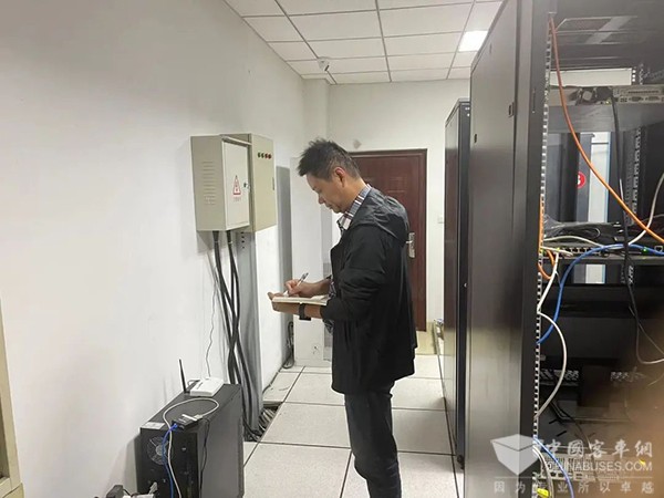 鎮江公交 節日期間 線路運營 安全生產 平穩有序