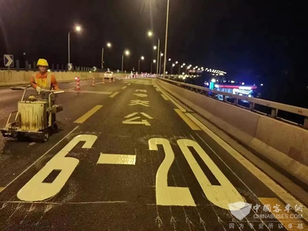 優先通行 部分道路 試點 公交車輛 延長綠燈