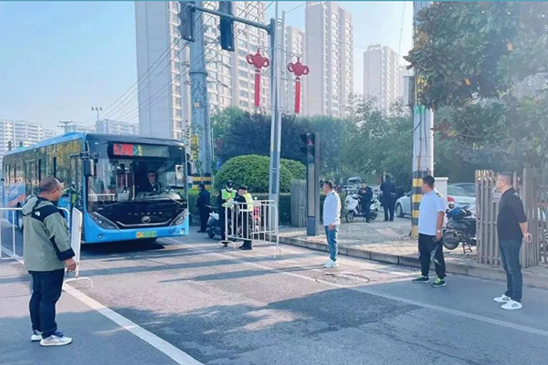 投入16臺保障車輛 徐州公交順利完成鐵人三項賽運輸任務