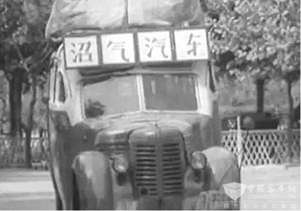 濟(jì)南公交 75年 記錄者 換代升級 發(fā)展進(jìn)步