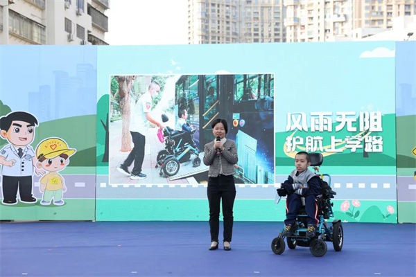 廈門首屆公交乘客日啟動(dòng) 當(dāng)?shù)厥忻裰v述“我與公交”的故事