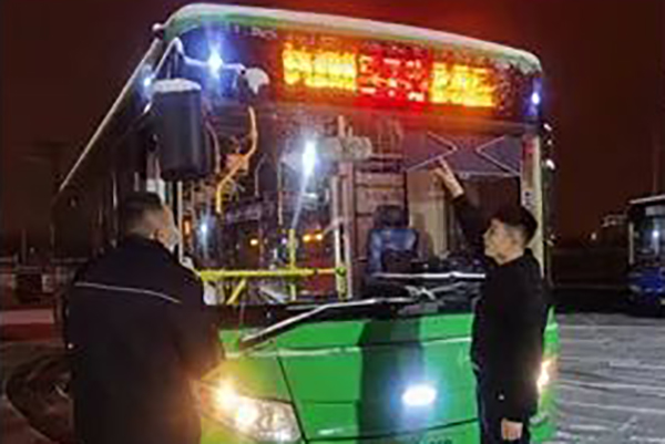 滿足公眾出行需求 呼和浩特K8路（市域公交）直通快線開通
