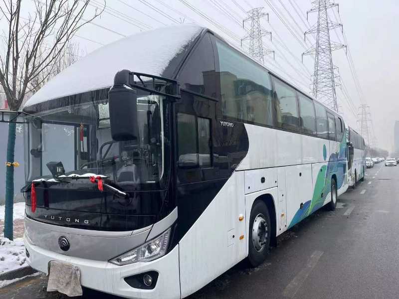 2023年8月 三臺準(zhǔn)新國六54座非營運(yùn)東北配宇通6128客車