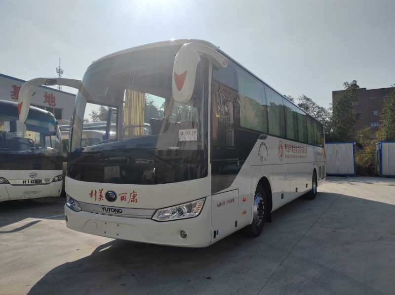  國五54座非營運(yùn)一手宇通6125中門暖氣通勤車