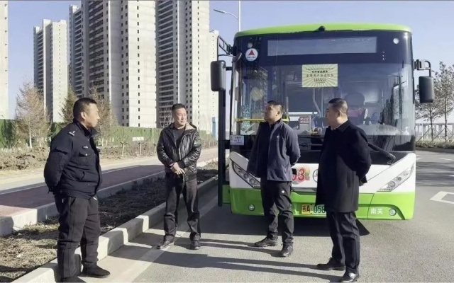 長春公交集團巴士公司領(lǐng)導(dǎo)班子深入基層車隊調(diào)研指導(dǎo)工作