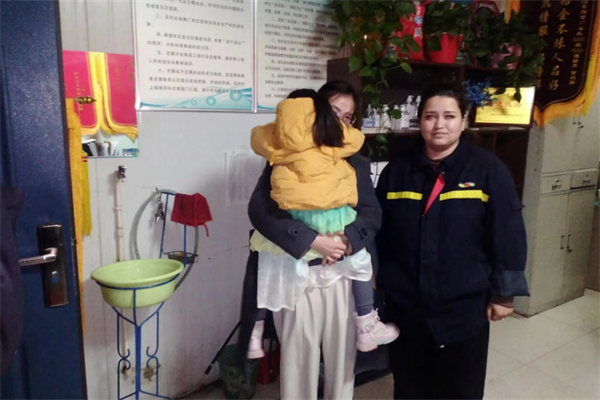 市民向新疆公交駕駛員致謝 究竟發(fā)生了什么事？