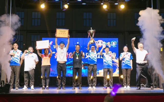 內江公交集團成功舉辦“我愛你”公交人歡樂之夜文藝晚會