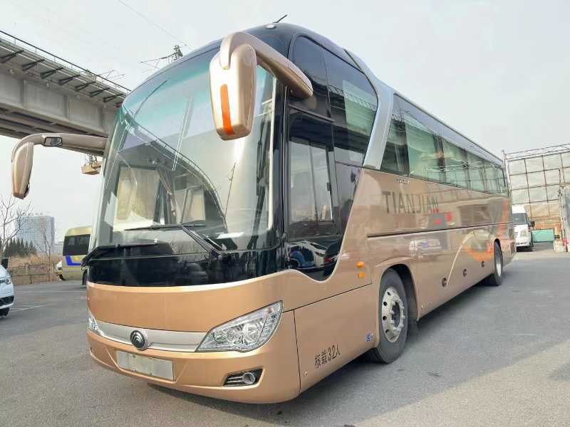 2021年1月 準新國五非營運12米32座2+1宇通6122高級保姆車