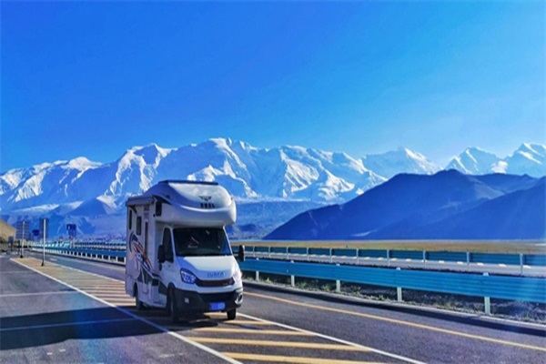 選購房車哪家強，“依家房車”來幫忙|依維柯房車江湖見聞錄
