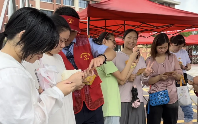 你赴考，我護航！武漢公交手繪導乘圖為中考助力