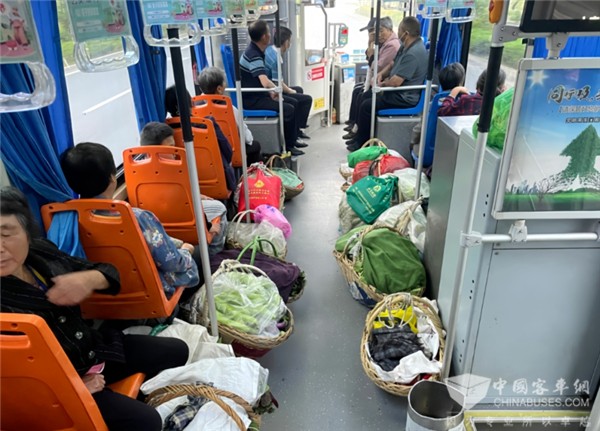 小車輪承載大民生 安凱“運蔬車”暢通賣菜“最后一公里”