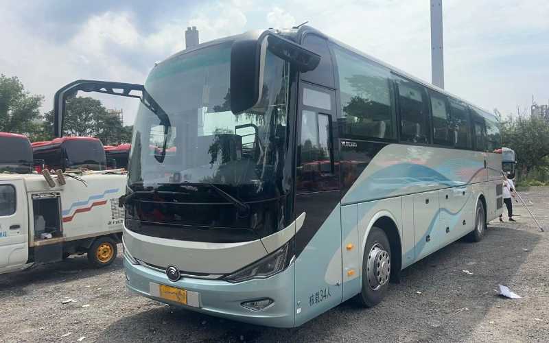 34座2+1型準新有公告宇通6117氣囊旅游車 