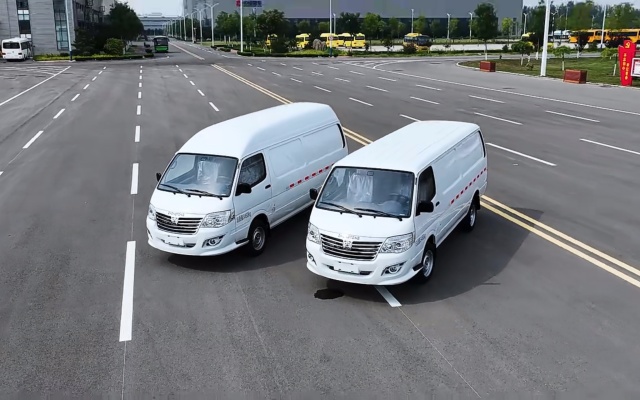 “T”能裝 更好開(kāi) 中通T8純電動(dòng)物流車(chē)煥新上市